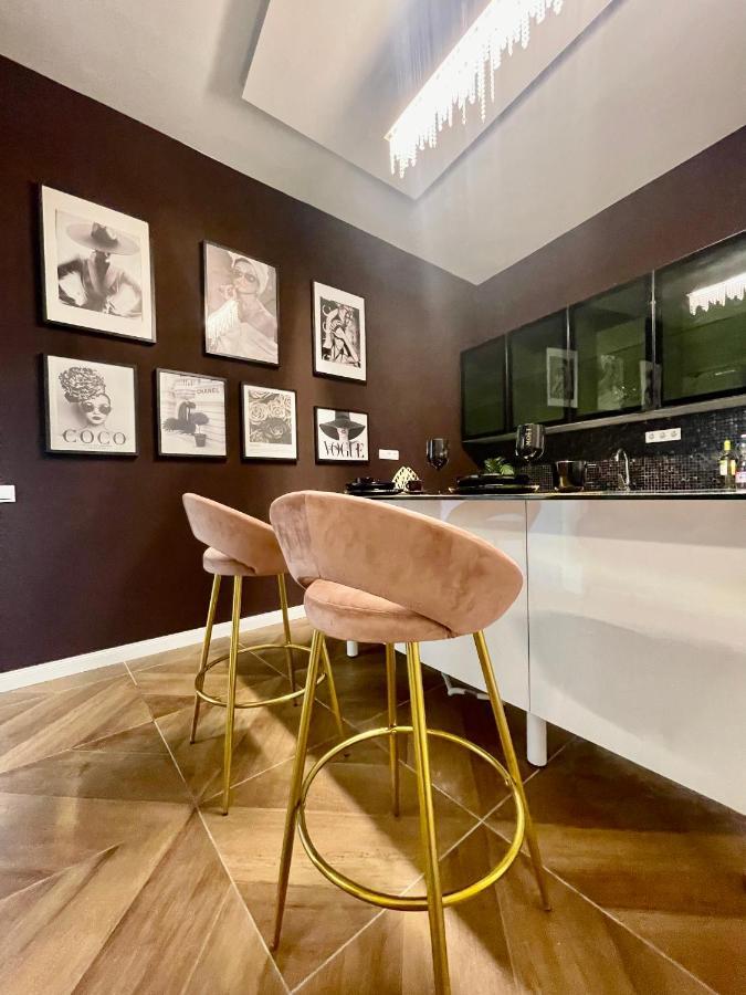 Vip Jacuzzi Luxury Apartment บูดาเปสต์ ภายนอก รูปภาพ