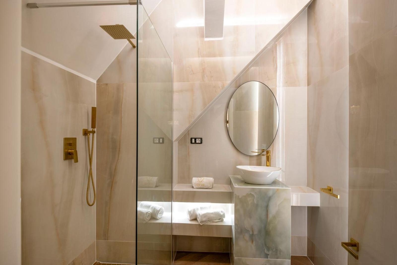 Vip Jacuzzi Luxury Apartment บูดาเปสต์ ภายนอก รูปภาพ